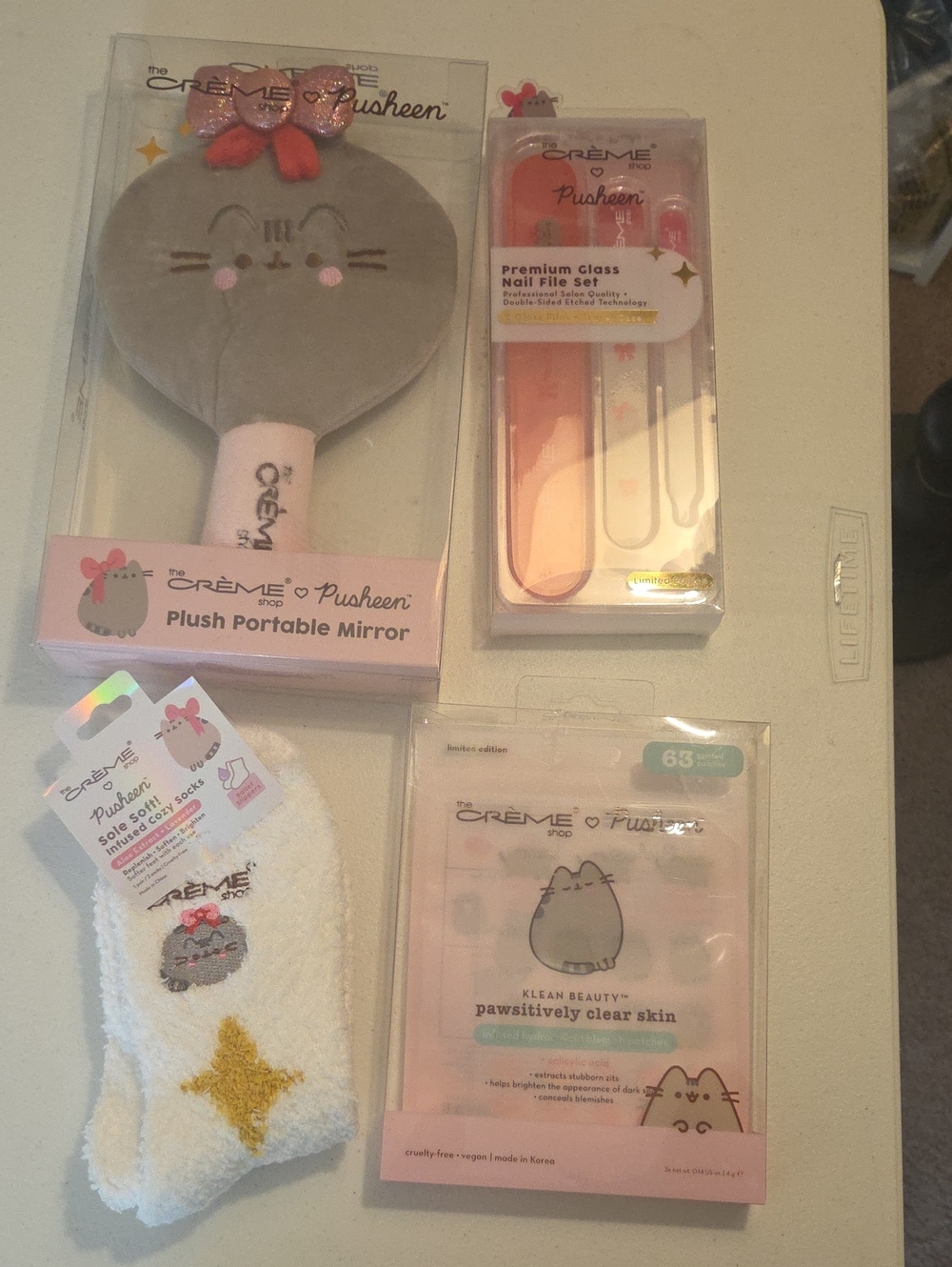 The Crème Shop x Pusheen Cozy Star Kids Socks - White & Gold